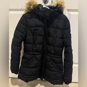 Guess Black Puffer Jacket with Faux Fur Hood - M